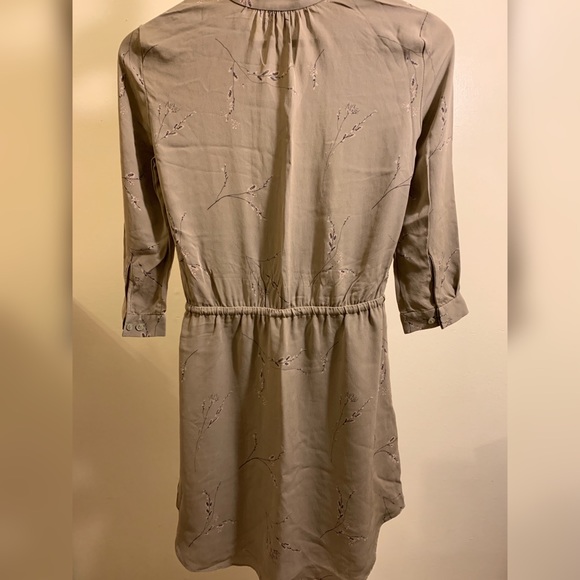 Aritzia Babaton 100% Silk Bennett Dress - Picture 3 of 7